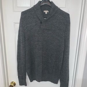 Gap sweater